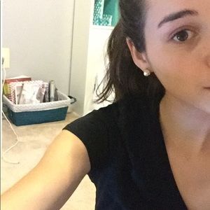 Meet your Posher, Laura